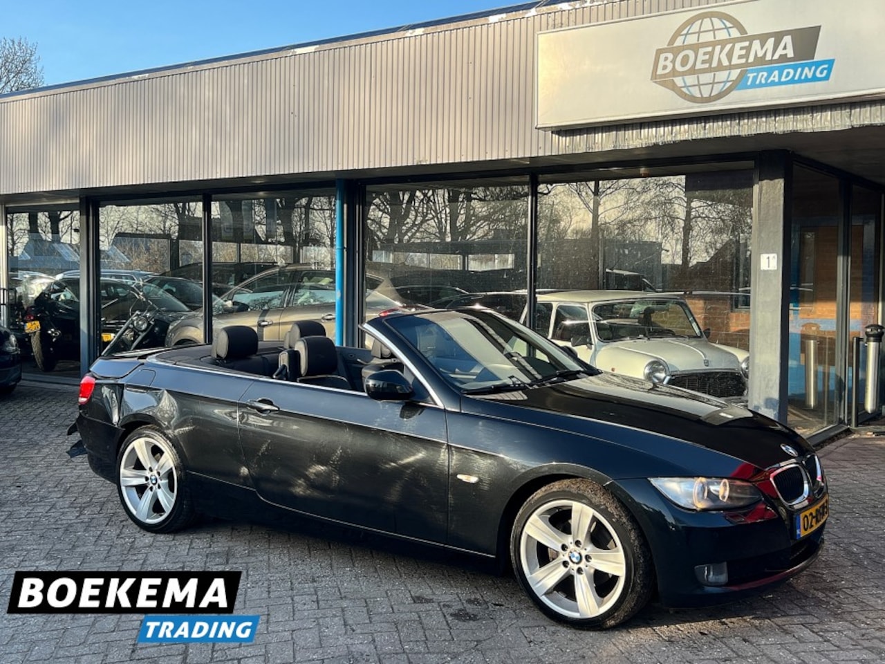 BMW 3-serie Cabrio - 320i High Exe M-Sport Aut Leer Memory Navi Stoelverw. PDC - AutoWereld.nl