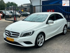 Mercedes-Benz A-klasse - 180 Prestige / AIRCO / NAVIGATIE / STOELVERWARMING / SENSOREN