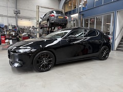 Mazda 3 - 3 Hatchback Skyactiv-X 180pk Luxury | Leder + Memory seat | Stoel + Stuurverwarming | Afn.