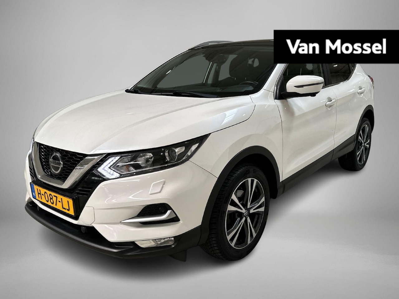 Nissan Qashqai - 1.3 DIG-T N-Motion | Airco Automatisch | Around View Camera | Panoramadak | Stoel- Stuur- - AutoWereld.nl