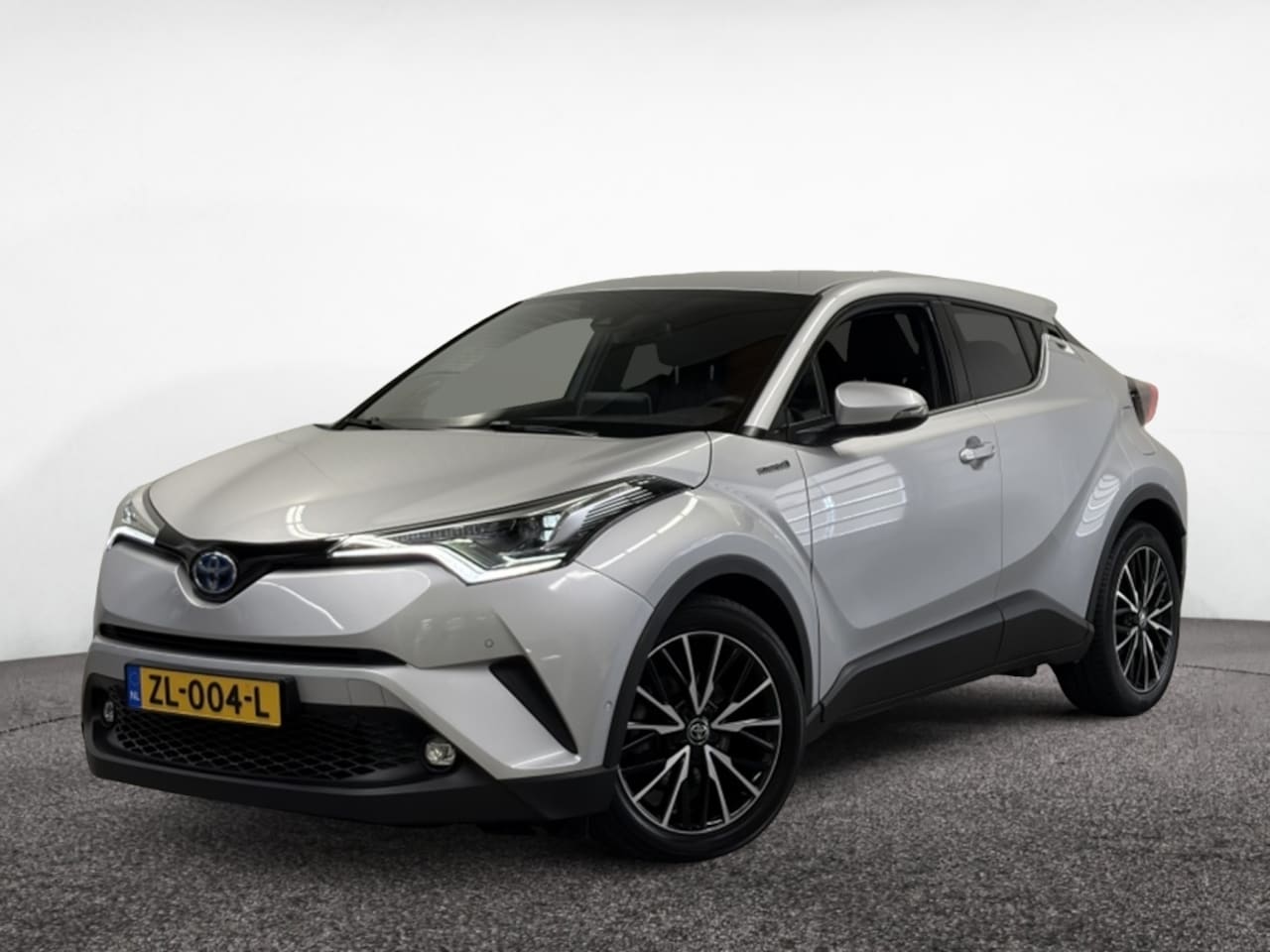 Toyota C-HR - 1.8 Hybrid Executive| Camera| JBL| Adap.Cruise| Stoel+ stuur.verw - AutoWereld.nl