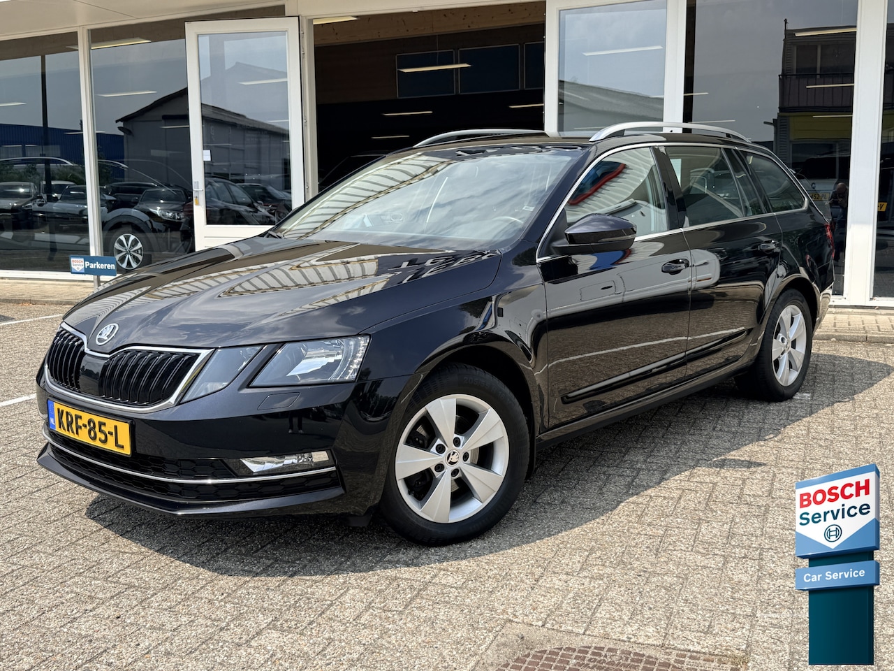 Skoda Octavia Combi - 1.5 TSI 150pk Style | Trekhaak | Apple/Android | Adapt. Cruise | Stoelverwarming | PDC | E - AutoWereld.nl