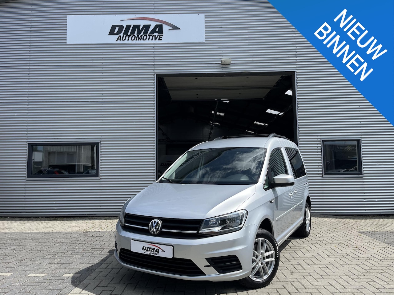 Volkswagen Caddy - 1.2 TSI Trendline / Trekhaak / Navigatie / Climatecontr. - AutoWereld.nl