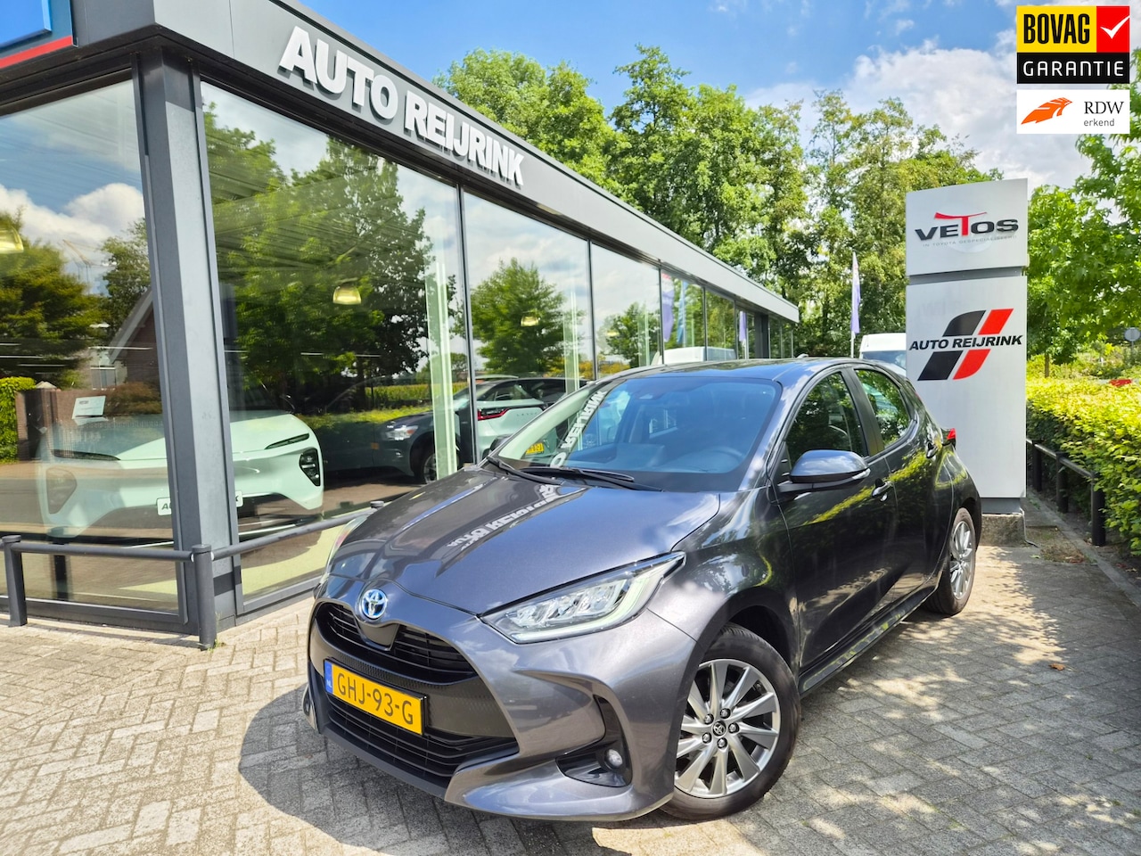 Toyota Yaris - 1.5 Hybrid Dynamic/LMV/CAMERA/KEYLESS/STOEL-EN STUURVERW/CARPLAY - AutoWereld.nl