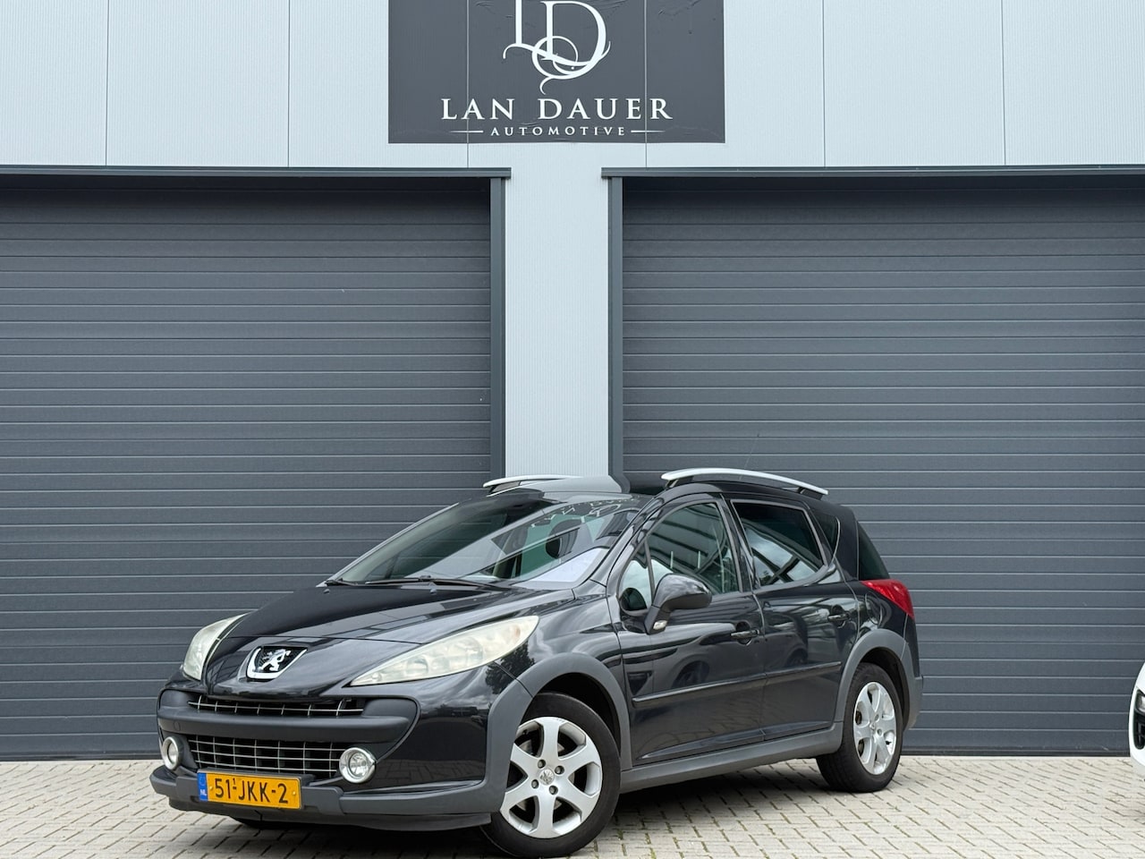 Peugeot 207 SW Outdoor - 1.6 VTi Sublime / PANORAMADAK / APK - AutoWereld.nl