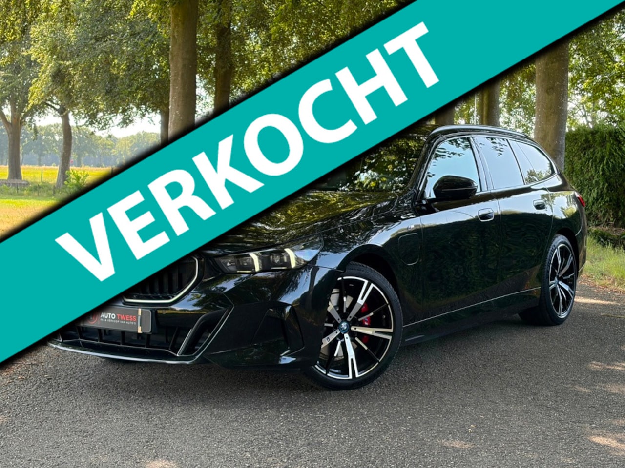 BMW 5-serie Touring - 530e Touring M-sport 2024 / memory / lazer / HUD / hk / Bomvol - AutoWereld.nl