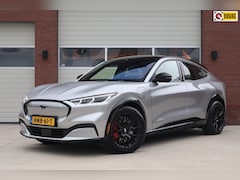 Ford Mustang Mach-E - AWD 75 kWh Pano | B&O | 360 Camera | Memory | Technology Pack | Trekhaak afneembaar | 19 i