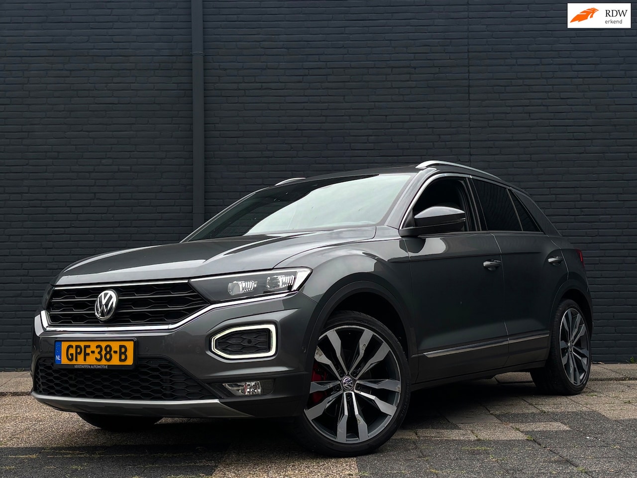 Volkswagen T-Roc - 2.0 TSI 4Motion Sport | Pano | Stoel & Stuurverwarming | Leder - AutoWereld.nl