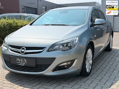 Opel Astra - 1.4 Turbo Cosmo