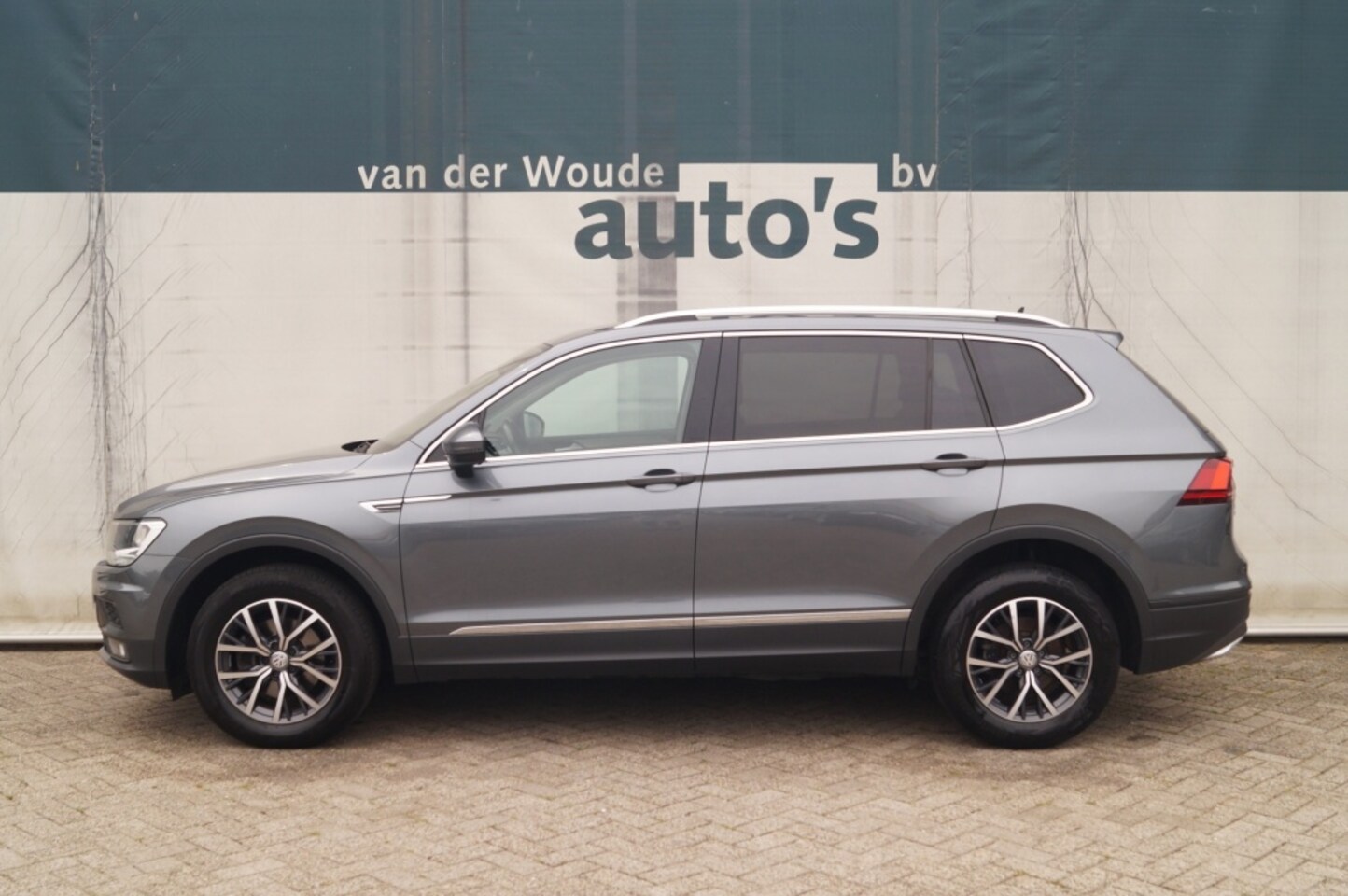Volkswagen Tiguan Allspace - 1.5 TSI 150pk DSG Comfortline Business 7-persoons - AutoWereld.nl