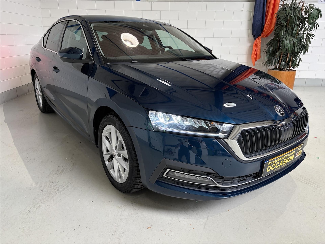 Skoda Octavia - 1.0 TSI MHEV 110pk DSG7 ACC. Carplay, Led, Virtual - AutoWereld.nl