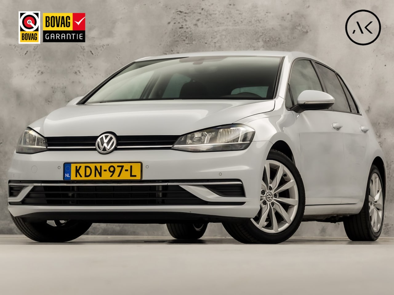 Volkswagen Golf - 1.0 TSI Sportline 110Pk (APPLE CARPLAY, CLIMATE, CAMERA, GETINT GLAS, SPORTSTOELEN, LM VEL - AutoWereld.nl