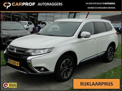 Mitsubishi Outlander Sport - 2.0 PHEV Instyle Sportpack . Trekhaak . Leer . Led