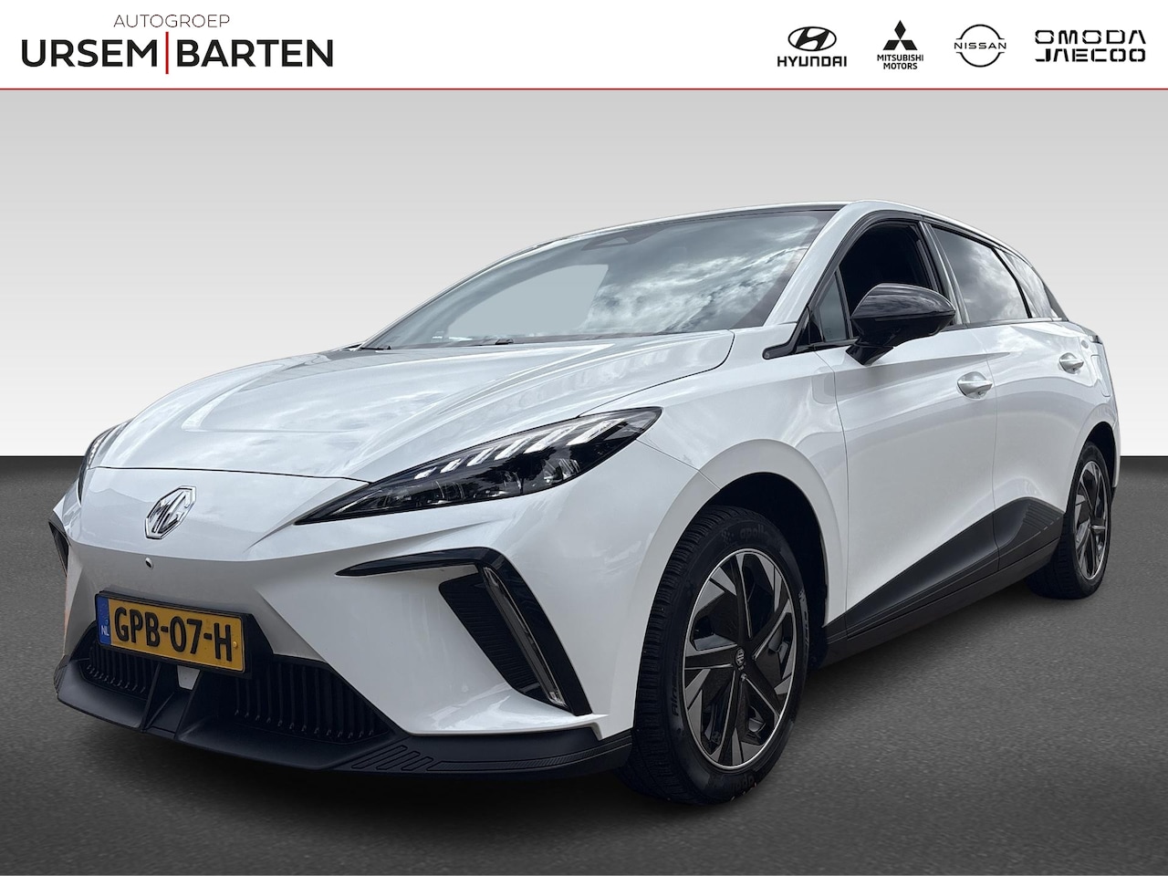 MG MG4 Electric - Luxury 64 kWh | Trekhaak | Achteruitrijcamera | Apple Carplay/Android Auto|telefoonintegra - AutoWereld.nl