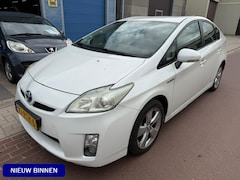 Toyota Prius - 1.8 Dynamic 2011 Navigatie NAP 279.673km Fijne Prius met boekjes en losse rekeningen
