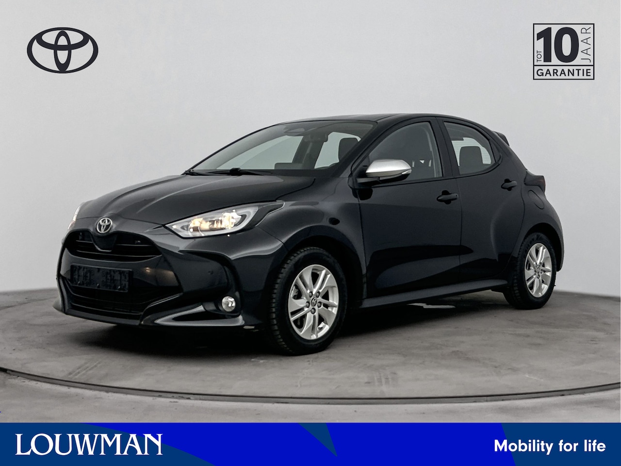 Toyota Yaris - 1.5 Hybrid 115 Active Luxury | Stoelverwarming | Parkeersensoren | Apple Carplay-Android A - AutoWereld.nl