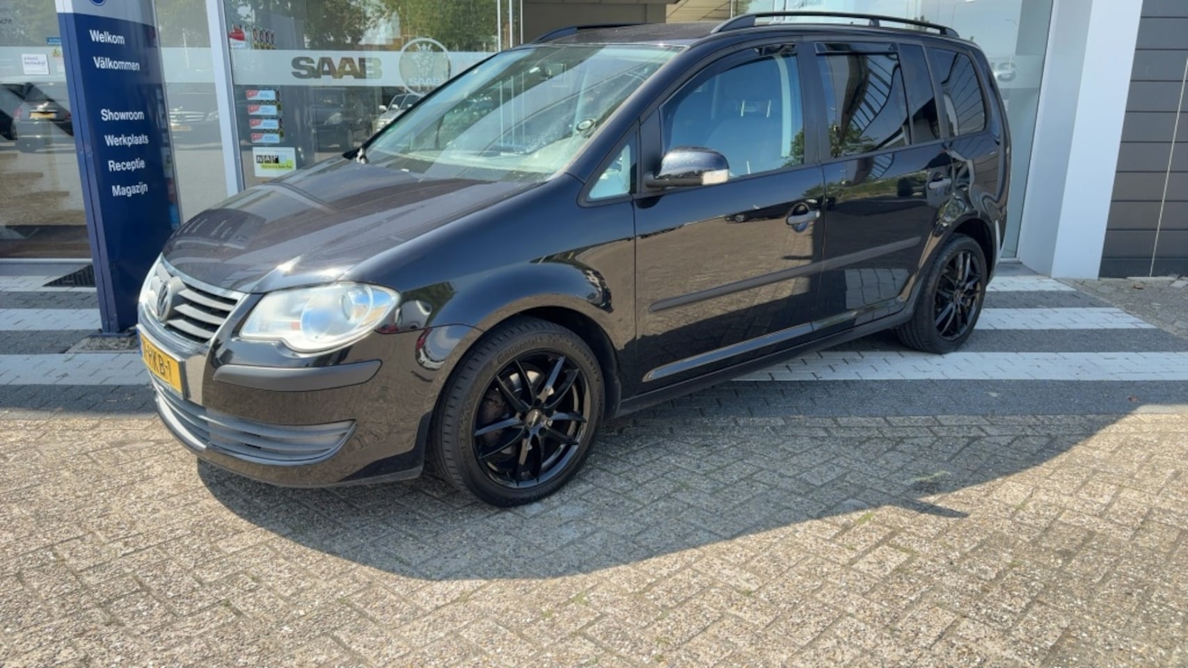 Volkswagen Touran - 1.4 TSI Optive Trekhaak | Airco | Apple Carplay - AutoWereld.nl