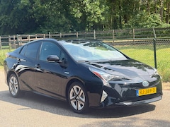 Toyota Prius - 1.8 First Edition /Navi/Camera/Xenon/Stoelverwarming/