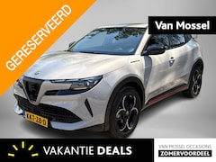 Alfa Romeo Junior - 1.2 Turbo Hybrid Ibrida Speciale | Navigatie | Parkeersensoren | Camera | Apple Carplay/An