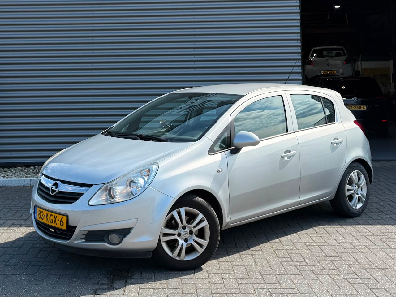 Opel Corsa - 1.4-16V Enjoy 1.4-16V Enjoy - AutoWereld.nl