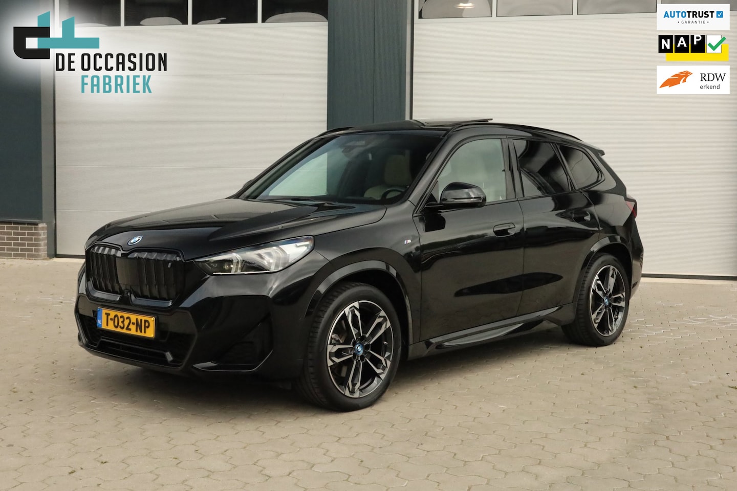 BMW iX1 - XDrive30 Launch Edition 67 kWh M-Sport Pano Carplay Head-Up Harman Kardon - AutoWereld.nl