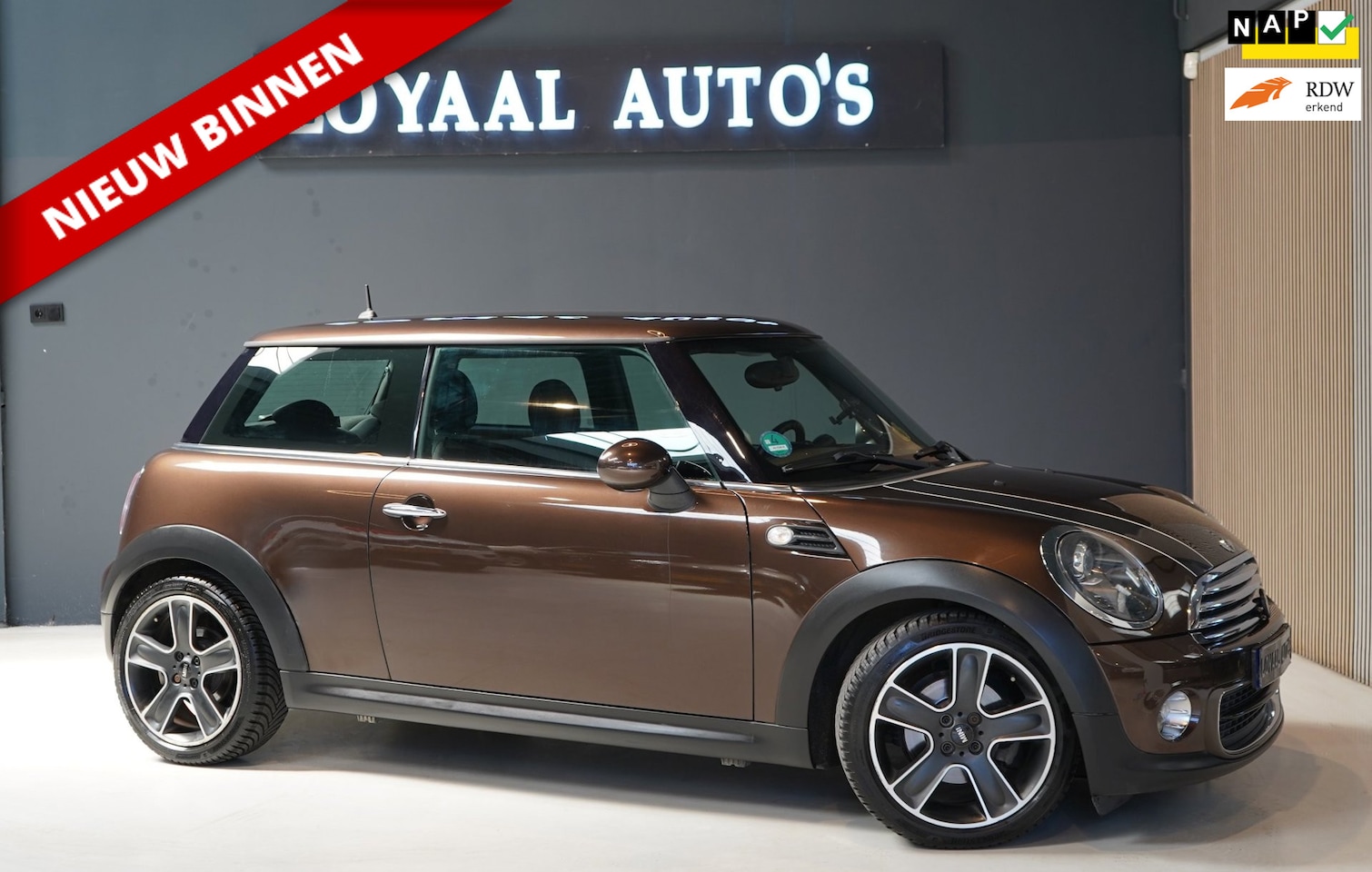 MINI 3-Deurs - 1.6 One Red Hot | AIRCO | ELEK.RAMEN | NAP | APK. - AutoWereld.nl