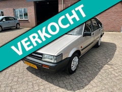 Toyota Corolla - 1.3 DX // 1986 // Nieuwe APK