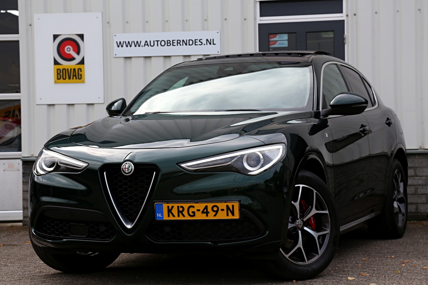 Alfa Romeo Stelvio - 2.0 T 280PK Q4 AWD Ti*Perfect Alfa Onderh.*Pano/ACC met stuurhulp/Leder/Stoelverw./Stuurve - AutoWereld.nl
