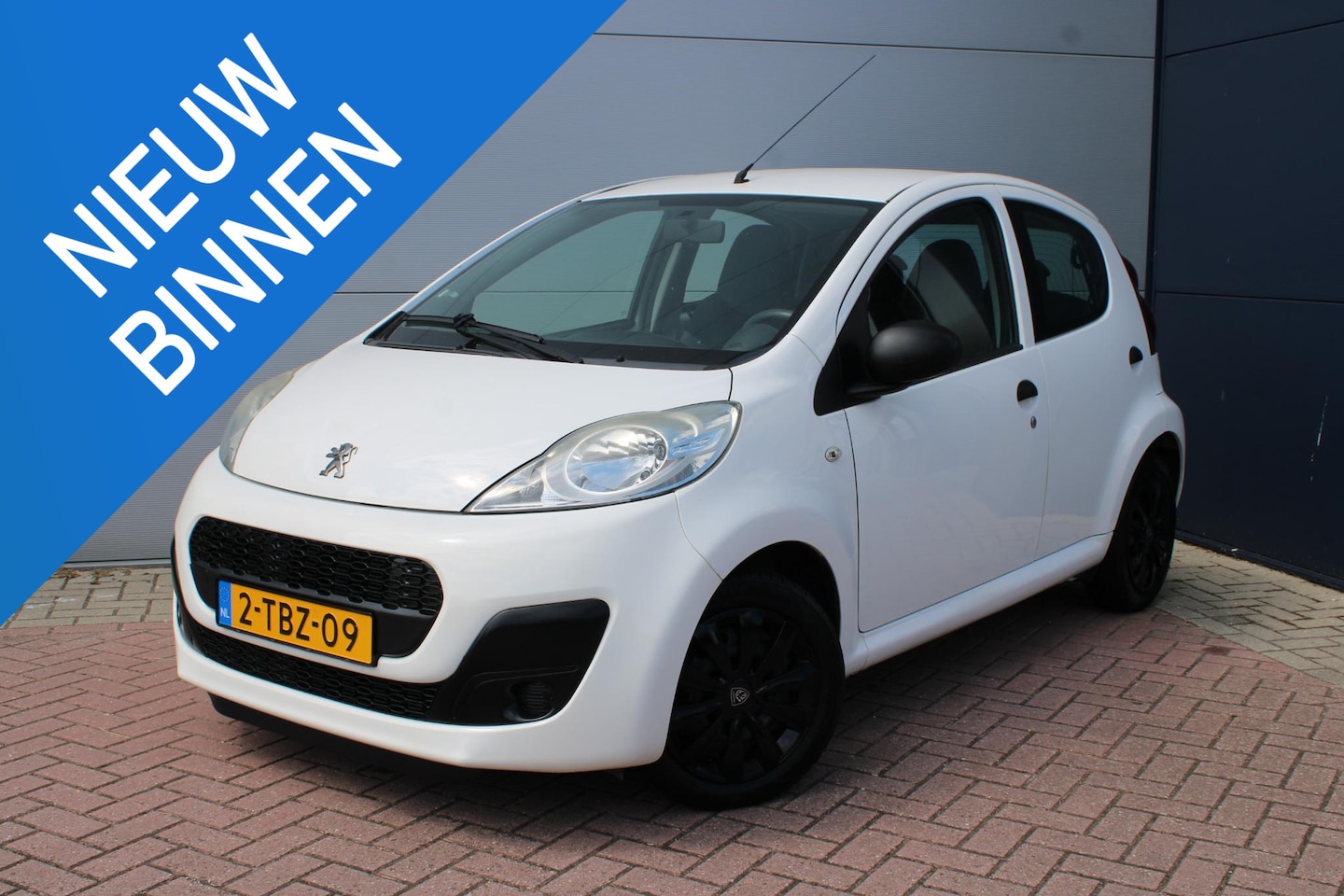 Peugeot 107 - 1.0 Access Accent 5-drs Airco met nieuwe APK, Zeer mooi - AutoWereld.nl