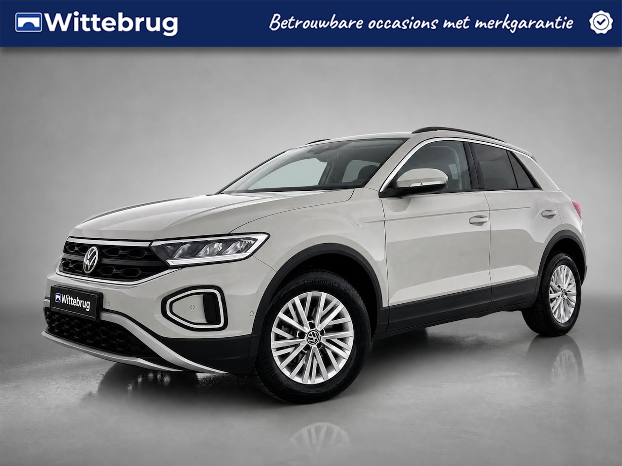 Volkswagen T-Roc - 1.0 TSI Life / App connect / Parkeersensoren V+A / Lichtmetaal 16 inch / P4 - AutoWereld.nl