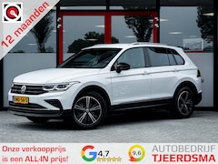 Volkswagen Tiguan - 1.5 TSI Elegance | Trekhaak | Achteruitrijcamera | IQ Light Matrix | Navigatie | Stoelverw