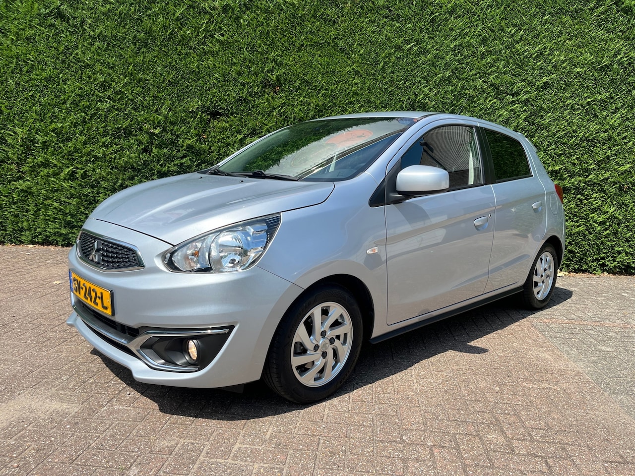Mitsubishi Space Star - 1.2 Connect Pro 1.2 Connect Pro, Navi, Carplay, Cruise controle, Eerste eigenaar ! - AutoWereld.nl
