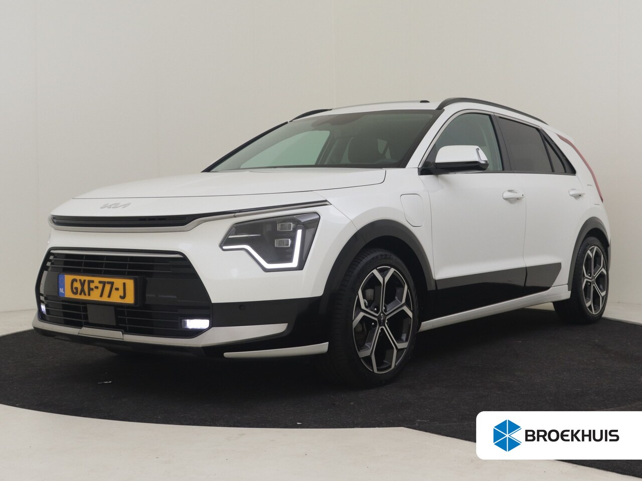 Kia Niro - 1.6 GDi PHEV ExecutiveLine 183PK /AUTO | Schuif/kanteldak | Trekhaak | Achteruitrijcamera - AutoWereld.nl