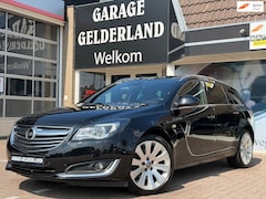 Opel Insignia Sports Tourer - 2.0 T Cosmo 4x4 250PK | Volleder | Virtual | Apple/Android | Trekhaak | Iso | Pdc | Full-o