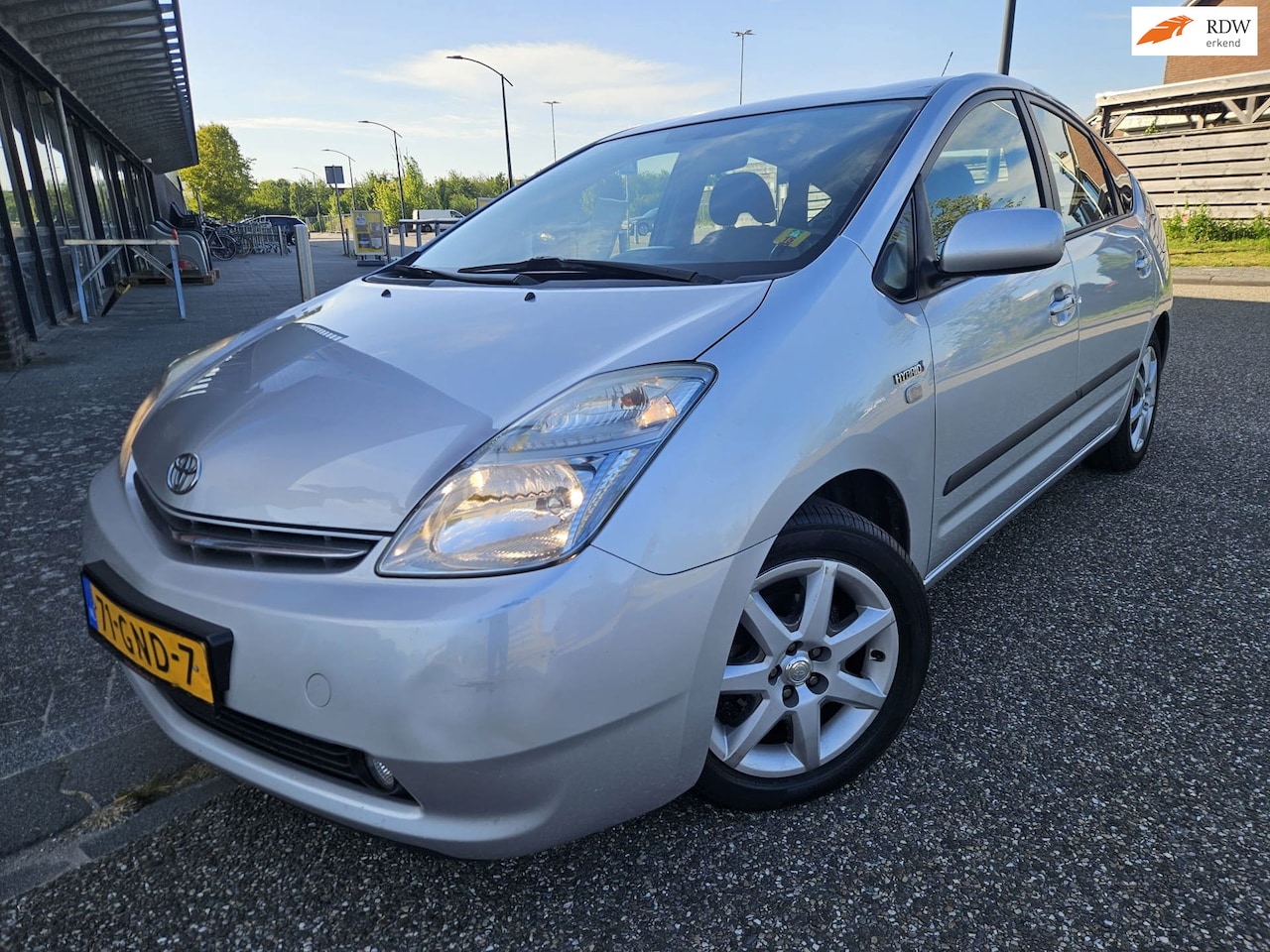 Toyota Prius - 1.5 VVT-i Business Edition GARANTIE - AutoWereld.nl