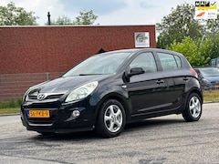 Hyundai i20 - 1.4i Dynamic XL 5DR*Airco*NAP*Parkeersensoren*LM velgen*APK