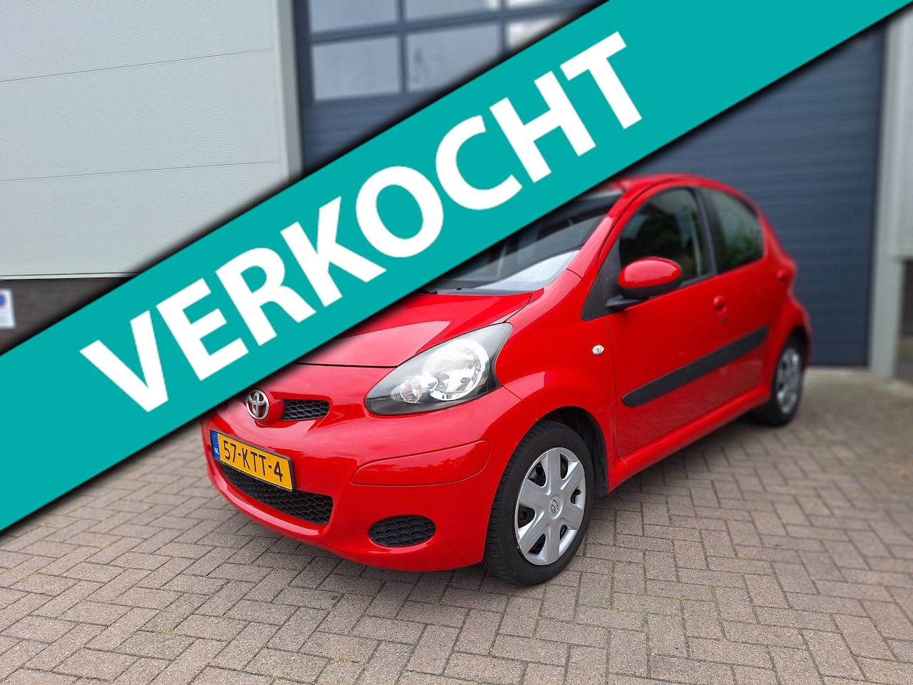 Toyota Aygo - |1.0-12V Comfort | 2e eigenaar | Airco | Zeer lage kilometerstand | - AutoWereld.nl