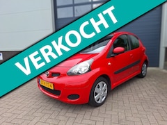 Toyota Aygo - |1.0-12V Comfort | 2e eigenaar | Airco | Zeer lage kilometerstand |