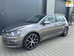 Volkswagen Golf - 1.0 TSI BUSINESS EDITION CONNECTED LED
