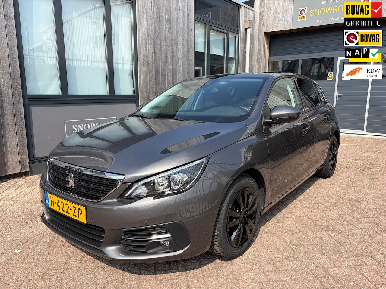 Peugeot 308 - 1.2 PureTech Blue Lease Executive Avantage|NEW dist.|PANO|NAP|Carplay|NEW All-season - AutoWereld.nl