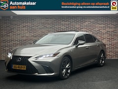 Lexus ES - 300h F Sport Premium UNIEK. DAKKIE