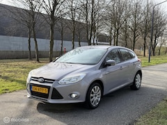 Ford Focus - 1.6 TI-VCT Trend*NEW APK 07/27*NAVI*AIRCO*5 DRS