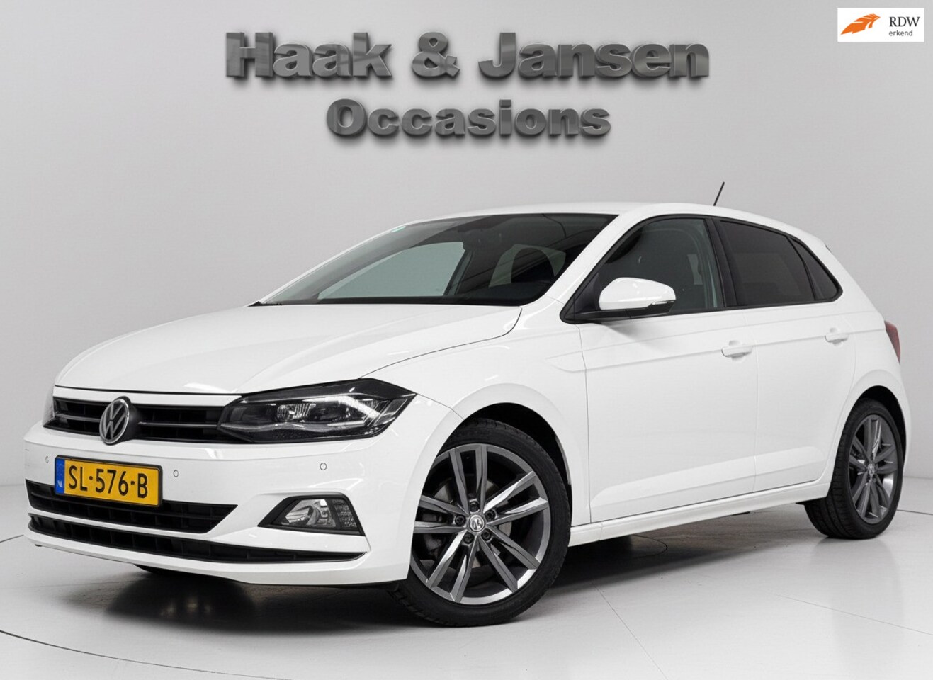 Volkswagen Polo - 1.0 TSI Highline Achteruitrijcamera ACC Led koplampen Climate control - AutoWereld.nl