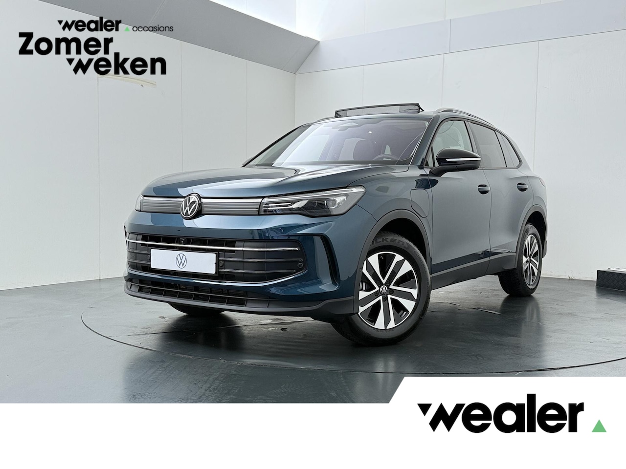 Volkswagen Tiguan - 1.5 eHybrid Life Edition | 204 PK | SoH 99% | Trekhaak | Panoramadak | Area view 360 | Sto - AutoWereld.nl