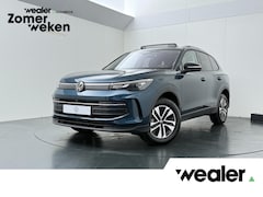 Volkswagen Tiguan - 1.5 eHybrid Life Edition | 204 PK | SoH 99% | Trekhaak | Panoramadak | Area view 360 | Sto