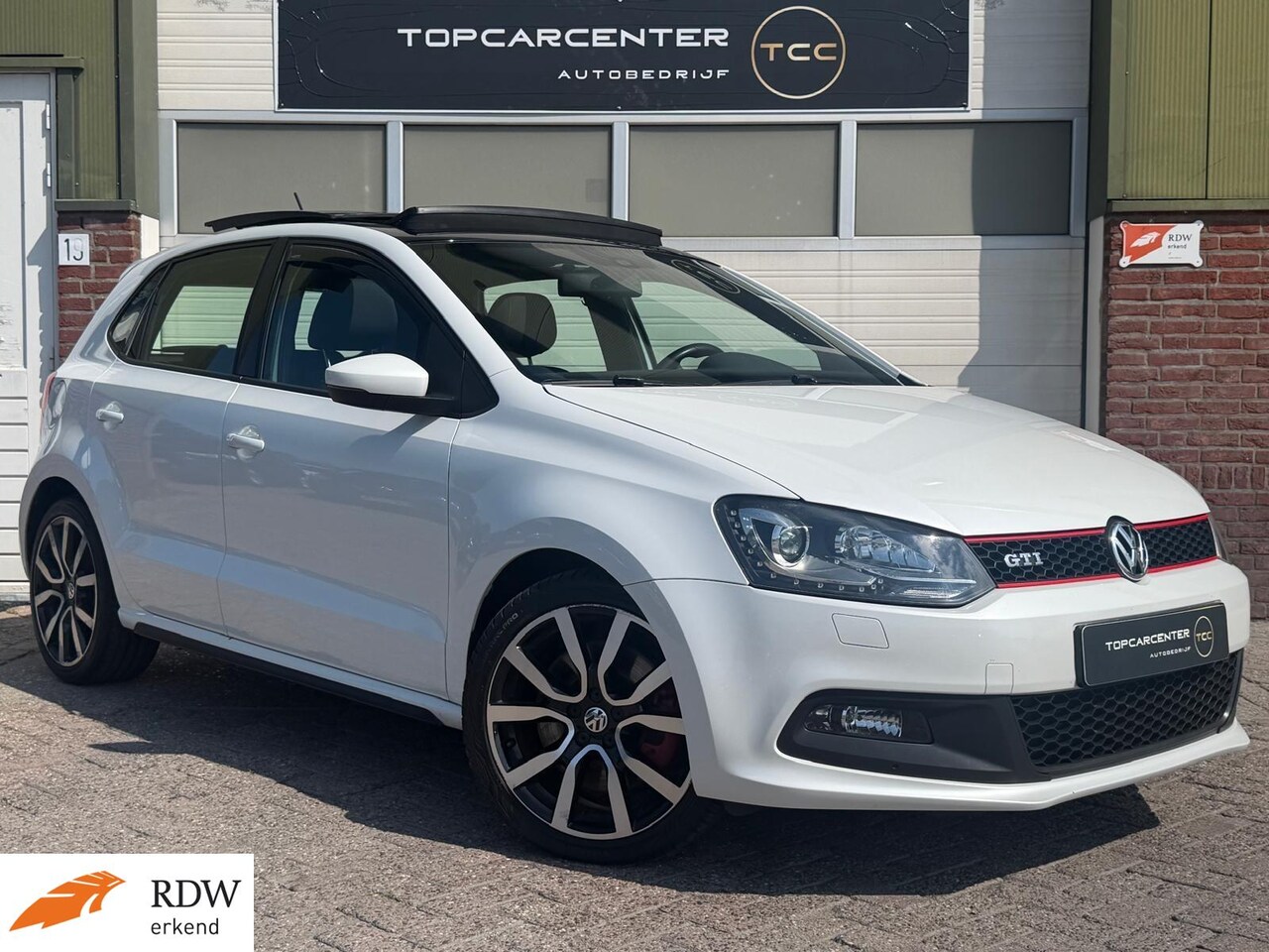 Volkswagen Polo - 1.4 TSI GTI/PANO/AUT/CRUISE/PARKS/APK/NAP - AutoWereld.nl