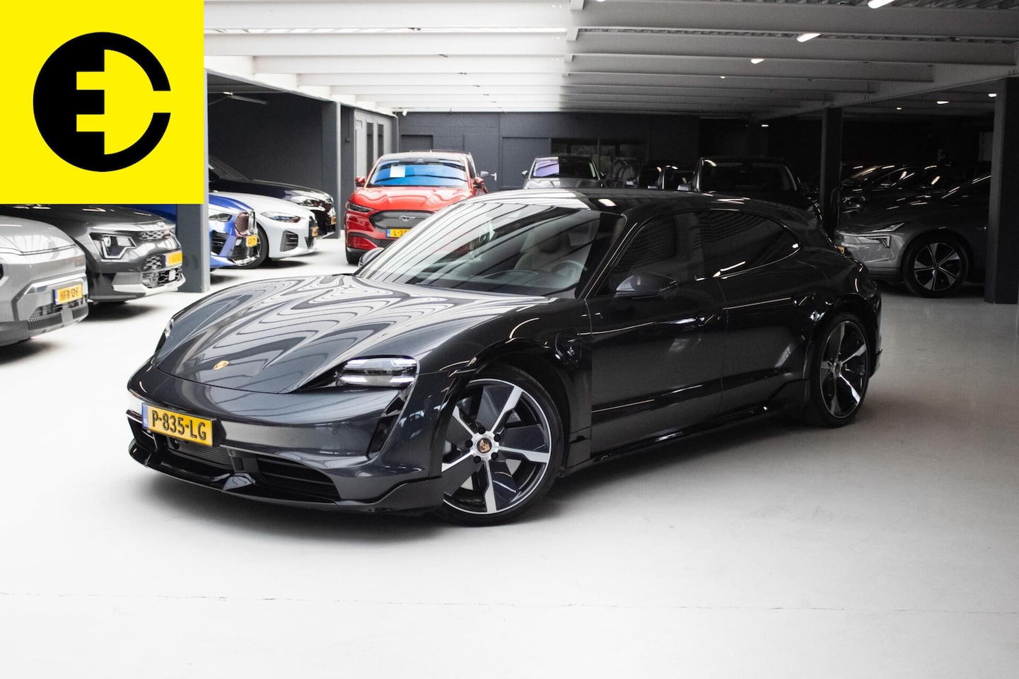 Porsche Taycan Cross Turismo - Turbo 93 kWh | Sportchrono | Stoelventilatie |Panodak - AutoWereld.nl