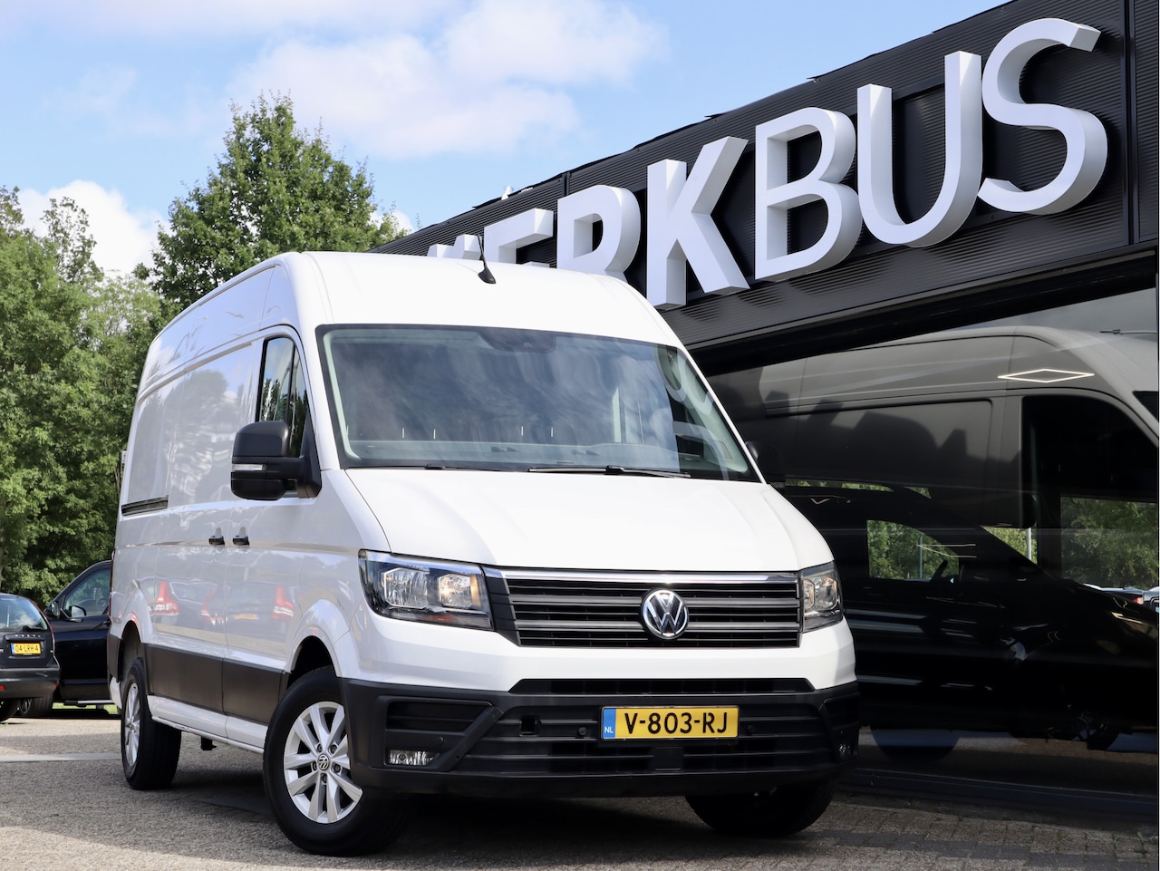 Volkswagen Crafter - 35 2.0 TDI L3H3 3000KG TREKHAAK - AutoWereld.nl