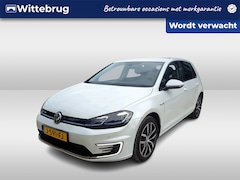 Volkswagen e-Golf - E-DITION / SOH 91%/ AUTOMAAT/ DYNAUDIO/ CLIMATE/ NAVI/ PARK. SENSOREN + CAMERA/ CRUISE/ 17
