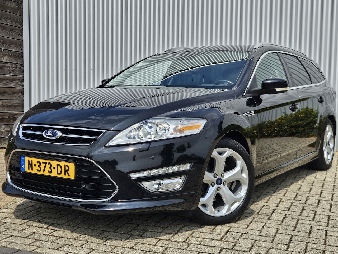 Ford Mondeo Wagon - 2.0 Titanium / Stoelverwarming / 203pk! - AutoWereld.nl